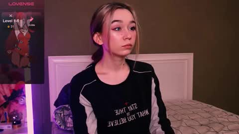 Kimiko online show from 12-14-25, 11:48