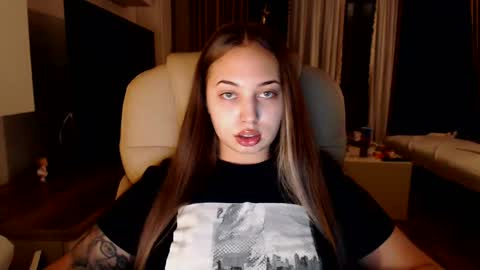 Kim Lee  online show from 01-03-25, 06:14