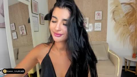 Kim  online show from 01-31-25, 06:03