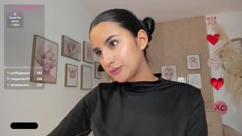 Kim  online show from 02-19-25, 01:40