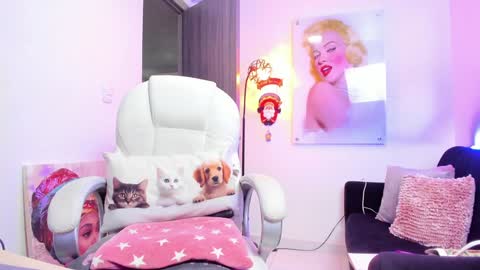 kimmberly_saenz_ online show from 12-23-24, 10:23