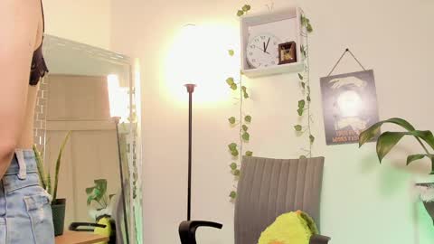 Kimm online show from 01-10-25, 05:05