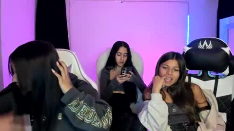 kimmi online show from 01-22-25, 01:20