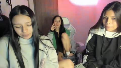 kimmi online show from 11-11-25, 11:16