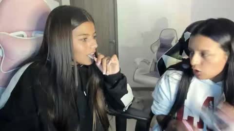 kimmi online show from 12-22-25, 11:13