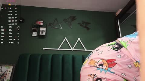 Kimmie online show from 12-22-25, 07:00