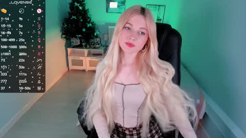  Your Kimmie  follow me  online show from 12-16-24, 01:43