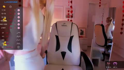  Your Kimmie  follow me  online show from 02-11-25, 02:13