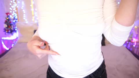 Snapshot of kimmmli chatting on 12-28-24, 11:09 Margo online show from 12-28-24, 11:09