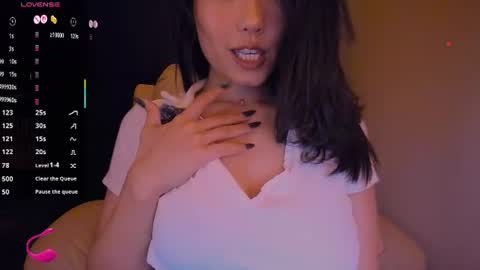 Snapshot of kimmy_chi chatting on 06-23-26, 05:22 Lo online show from 06-23-26, 05:22