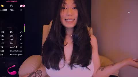Snapshot of kimmy_chi chatting on 07-06-26, 06:32 Lo online show from 07-06-26, 06:32