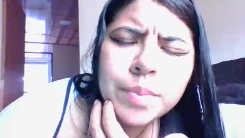 Snapshot of kimmy_kimmy_ chatting on 02-10-25, 05:19 Kimmy online show from 02-10-25, 05:19