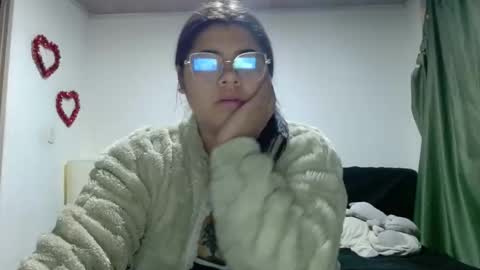 Snapshot of kimmy_kimmy_ chatting on 09-18-25, 01:40 Kimmy online show from 09-18-25, 01:40