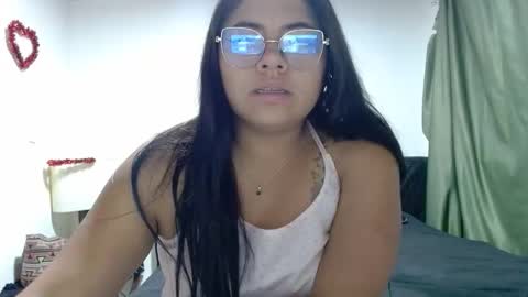 Snapshot of kimmy_kimmy_ chatting on 10-14-25, 03:29 Kimmy online show from 10-14-25, 03:29