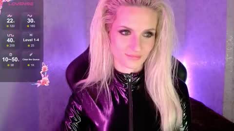 KimmySnow online show from 10-18-25, 12:02