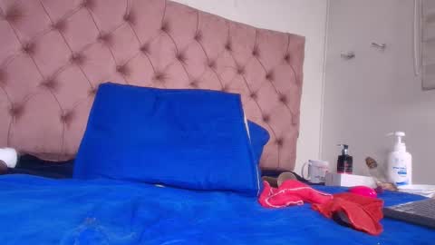 Bella online show from 02-13-25, 06:09