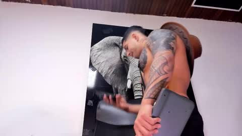 Angel Falconer online show from 10-22-25, 01:50