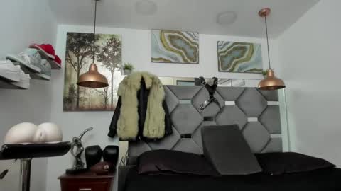 HOT MEN BLACK online show from 01-23-25, 03:54