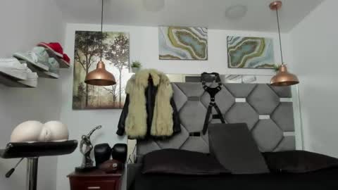 HOT MEN BLACK online show from 01-28-25, 08:04