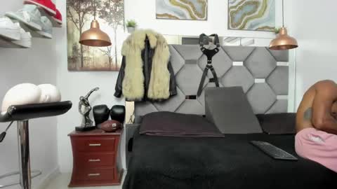 HOT MEN BLACK online show from 01-30-25, 11:44