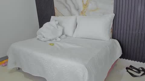 Snapshot of king_lovely_horny chatting on 10-08-25, 10:35 KING online show from 10-08-25, 10:35