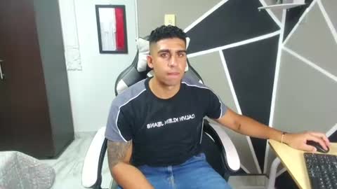 Snapshot of king_orion chatting on 07-25-26, 03:26 King Orion online show from 07-25-26, 03:26