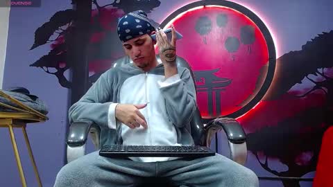 Snapshot of king_voy chatting on 11-01-25, 09:06 king voy online show from 11-01-25, 09:06