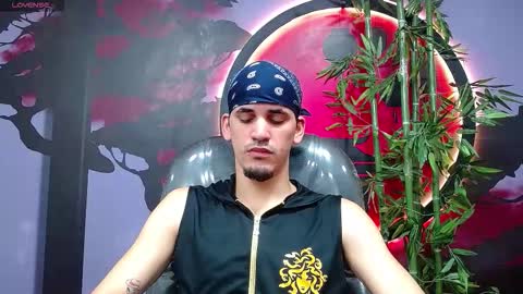 Snapshot of king_voy chatting on 11-24-25, 07:57 king voy online show from 11-24-25, 07:57