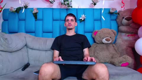 Snapshot of king_voy chatting on 02-14-26, 06:10 king voy online show from 02-14-26, 06:10