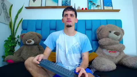 Snapshot of king_voy chatting on 02-20-26, 12:05 king voy online show from 02-20-26, 12:05