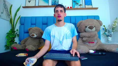 Snapshot of king_voy chatting on 02-21-26, 04:30 king voy online show from 02-21-26, 04:30