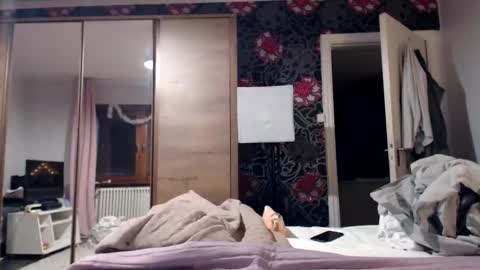 sexysexyhotwetpinkredpussy online show from 12-22-24, 04:38