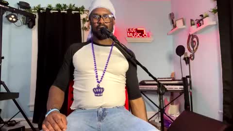 KC online show from 02-06-25, 02:44