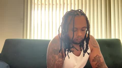 Snapshot of kingdabiggest chatting on 09-27-25, 06:02 KingDaBiggest online show from 09-27-25, 06:02