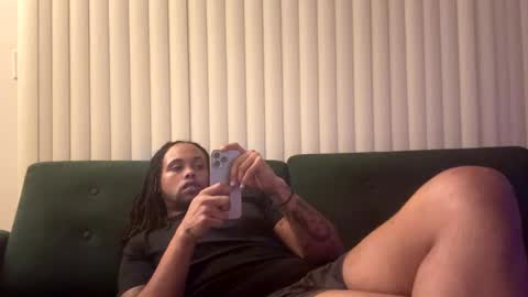 Snapshot of kingdabiggest chatting on 10-18-25, 03:09 KingDaBiggest online show from 10-18-25, 03:09