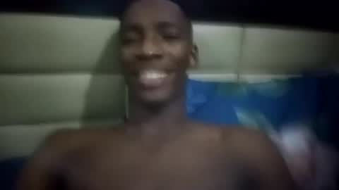 Snapshot of kingemizzy chatting on 07-17-26, 02:40 kingemizzy online show from 07-17-26, 02:40