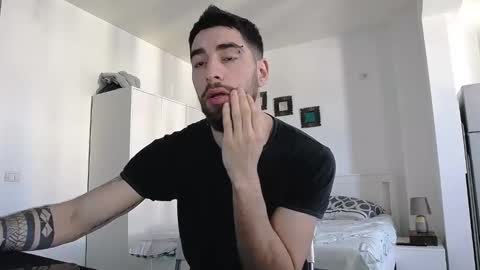 Snapshot of kingkarlos_ chatting on 03-04-25, 09:51 KingKarlos online show from 03-04-25, 09:51