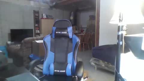 Snapshot of kingoffootfetish chatting on 12-17-24, 02:12 Master King Tommy online show from 12-17-24, 02:12