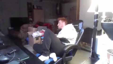 Snapshot of kingoffootfetish chatting on 01-16-25, 05:53 Master King Tommy online show from 01-16-25, 05:53