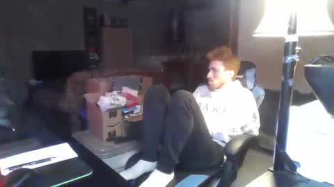 Snapshot of kingoffootfetish chatting on 01-18-25, 05:41 Master King Tommy online show from 01-18-25, 05:41