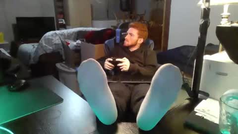 Snapshot of kingoffootfetish chatting on 01-23-25, 06:39 Master King Tommy online show from 01-23-25, 06:39