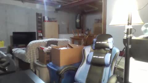 Snapshot of kingoffootfetish chatting on 01-25-25, 05:40 Master King Tommy online show from 01-25-25, 05:40