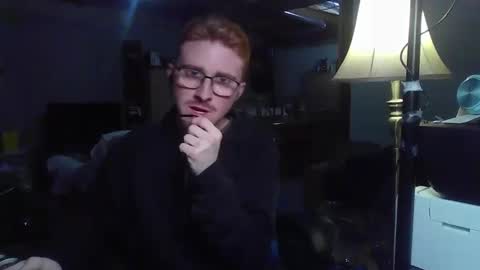 Snapshot of kingoffootfetish chatting on 02-05-25, 06:04 Master King Tommy online show from 02-05-25, 06:04