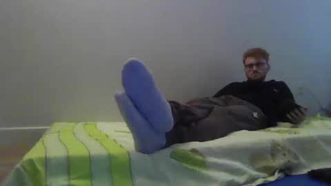 Snapshot of kingoffootfetish chatting on 02-15-25, 06:44 Master King Tommy online show from 02-15-25, 06:44