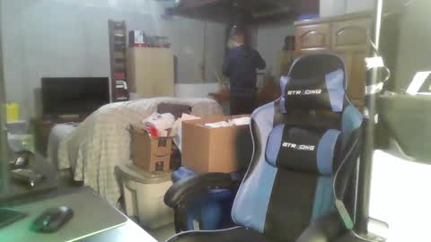 Snapshot of kingoffootfetish chatting on 02-25-25, 04:57 Master King Tommy online show from 02-25-25, 04:57