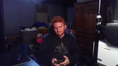 Snapshot of kingoffootfetish chatting on 09-30-25, 07:57 Master King Tommy online show from 09-30-25, 07:57