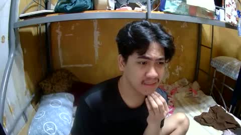 Snapshot of kingsucker2069 chatting on 11-15-25, 11:40 Ruru online show from 11-15-25, 11:40