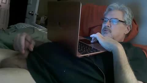 kingtongue10 online show from 01-19-25, 01:01