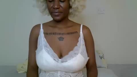 Snapshot of kinky_kittenx chatting on 03-02-26, 06:47 kinky kitttenx online show from 03-02-26, 06:47