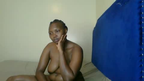 Snapshot of kinky_roey chatting on 02-22-25, 11:57 kinky_roey online show from 02-22-25, 11:57